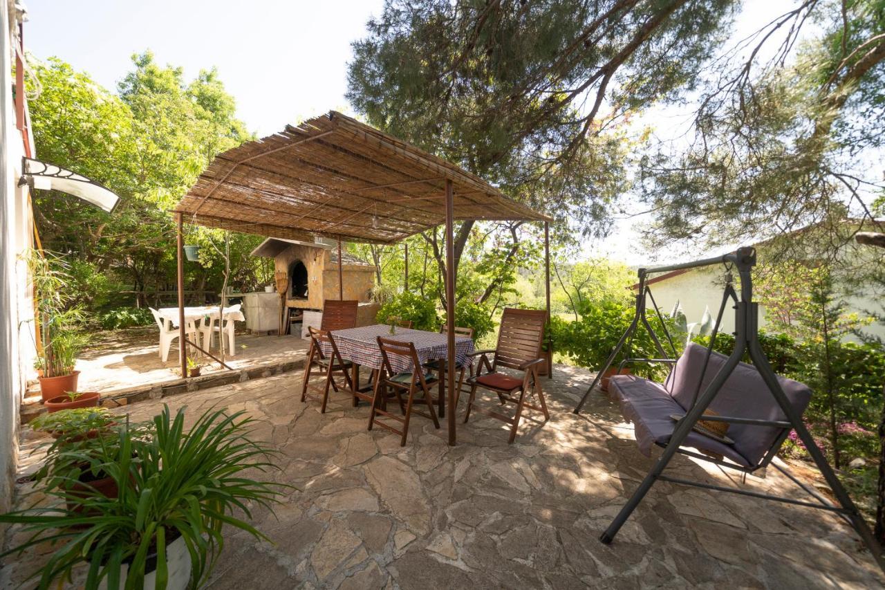 Studio Apartman Ema Gornji Karin Exterior photo